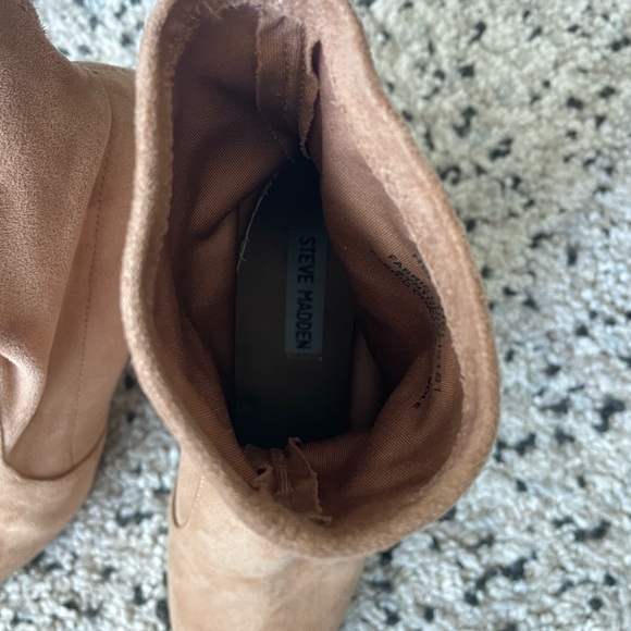 Steve Madden, size 10 slip on, tan, suede heeled boots - Picture 3 of 5